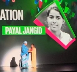 Payal Jangid Biography, wiki, Changemaker Award Winner, Contact Details - gulabigangofficial.in 5