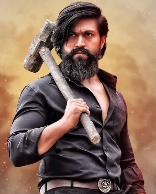 Yash (KGF 2(2022) actor), Age, height, Weight, Size, Wife, Children, Family, Biography 1